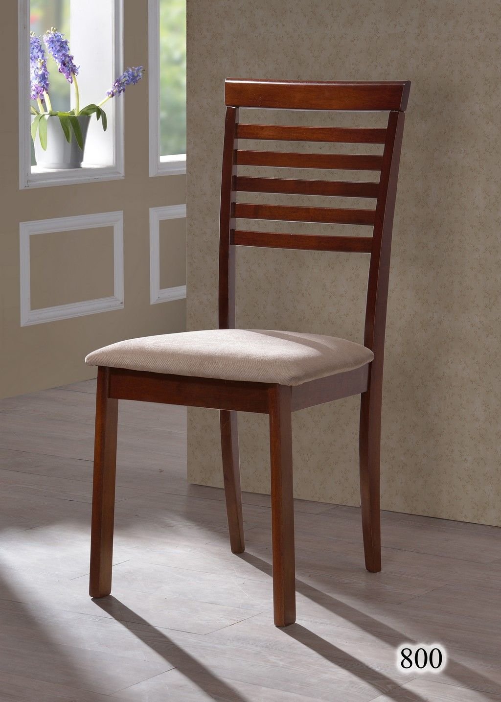 деревянные стулья с мягким сиденьем светлые